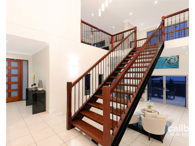 2 Dewberry Place, Bridgeman Downs QLD 4035