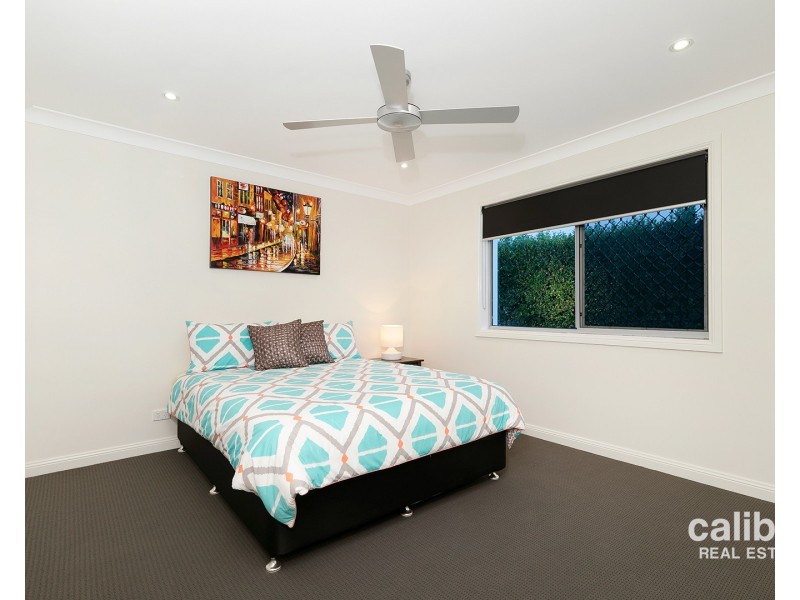 2 Dewberry Place, Bridgeman Downs QLD 4035