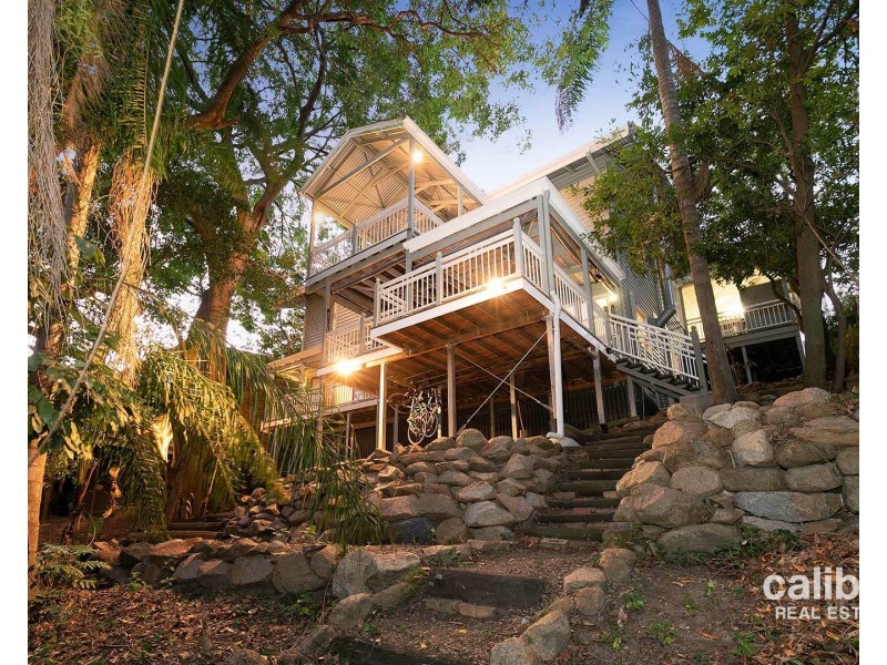 120 Simpsons Road, Bardon QLD 4065