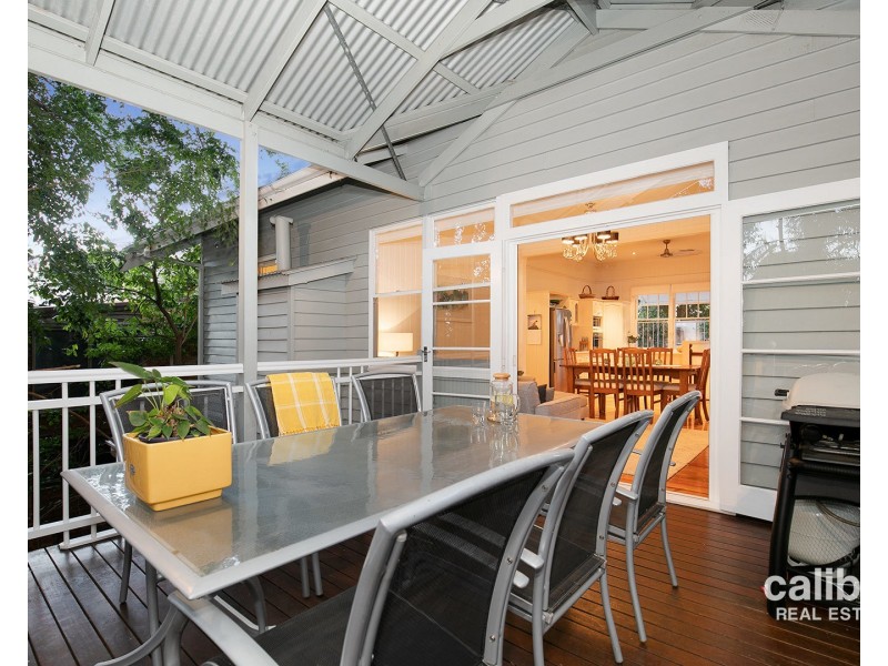 120 Simpsons Road, Bardon QLD 4065