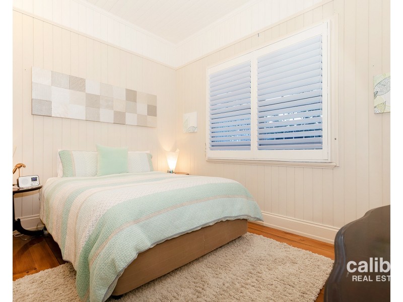 120 Simpsons Road, Bardon QLD 4065