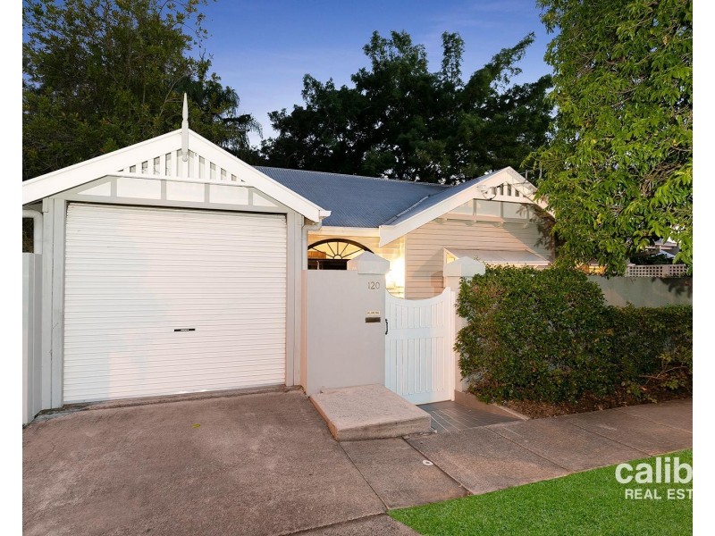 120 Simpsons Road, Bardon QLD 4065