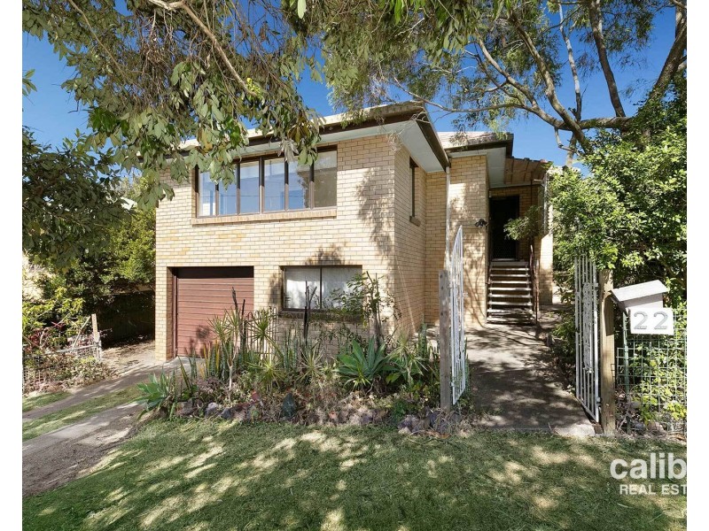 22 Morgan Terrace, Bardon QLD 4065