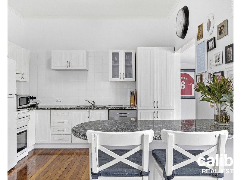 8 Hoben Street, Mitchelton QLD 4053