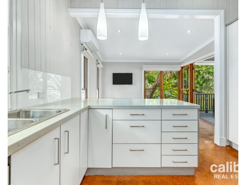 12 Moulton Street, Ashgrove QLD 4060