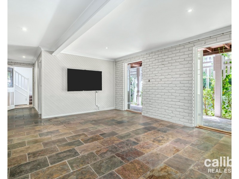 12 Moulton Street, Ashgrove QLD 4060