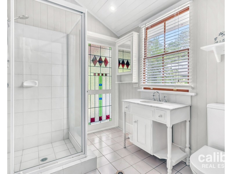 12 Moulton Street, Ashgrove QLD 4060