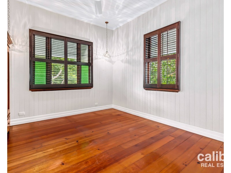 12 Moulton Street, Ashgrove QLD 4060