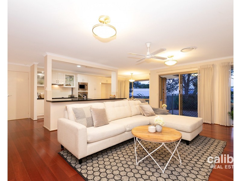 70 Carinya Street, Indooroopilly QLD 4068