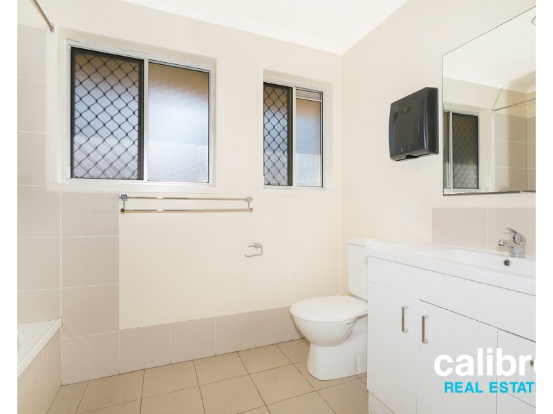 3 Weinholt Crescent, Gailes QLD 4300