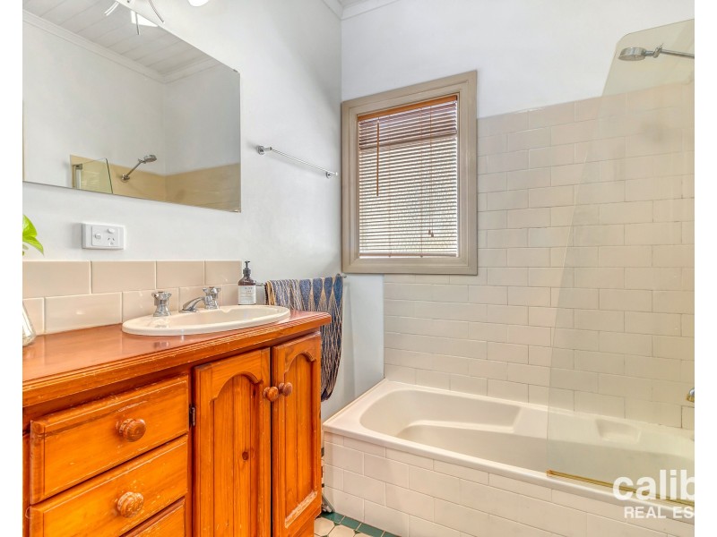 83 Coopers Camp Road, Bardon QLD 4065