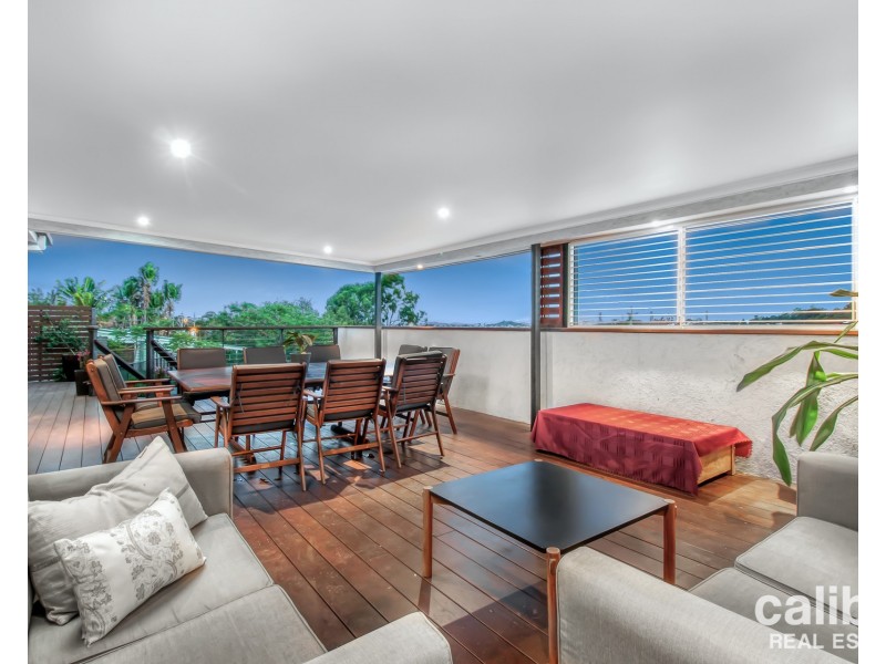 105 Redwood Street, Stafford Heights QLD 4053