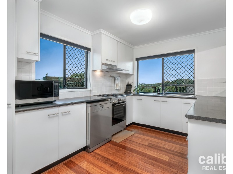 105 Redwood Street, Stafford Heights QLD 4053