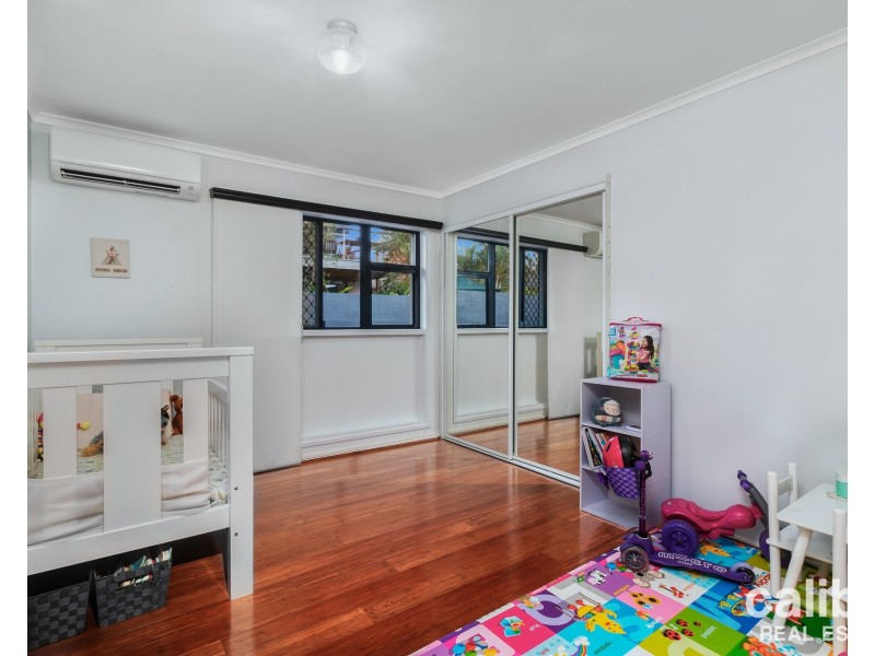 105 Redwood Street, Stafford Heights QLD 4053