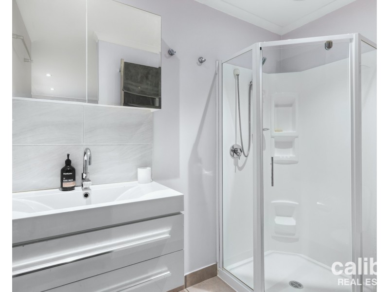 105 Redwood Street, Stafford Heights QLD 4053