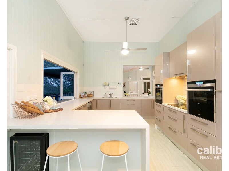 33 Riversleigh Road, Bellbowrie QLD 4070