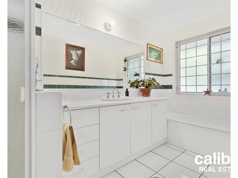 816 Eatons Crossing Road, Draper QLD 4520