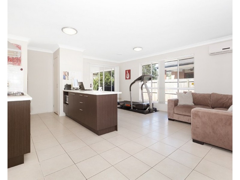 26 Valentine Circuit, Augustine Heights QLD 4300