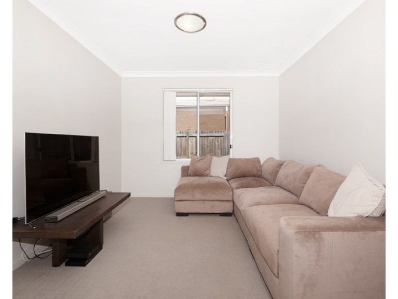 26 Valentine Circuit, Augustine Heights QLD 4300