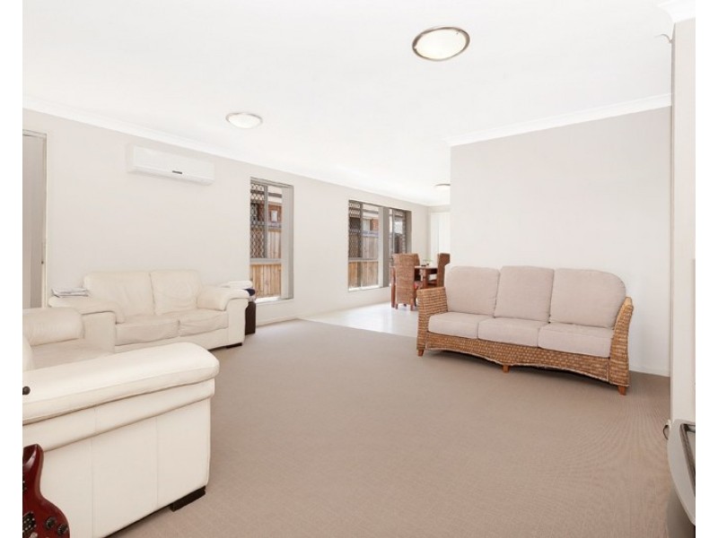 7 Ada Street, Augustine Heights QLD 4300