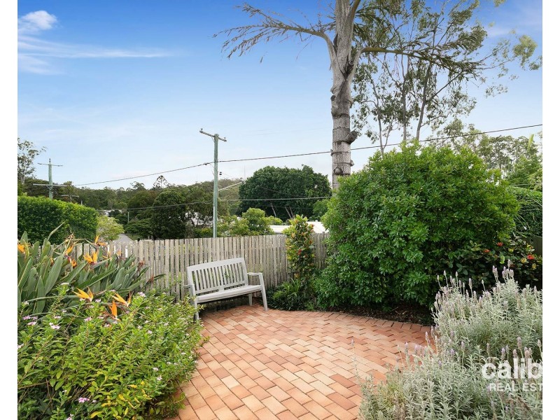 10 Lorward Avenue, Bardon QLD 4065