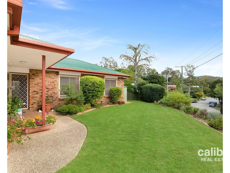 10 Lorward Avenue, Bardon QLD 4065