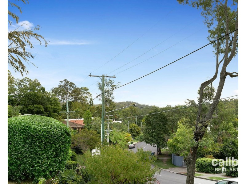 10 Lorward Avenue, Bardon QLD 4065