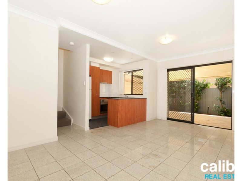 3/8 Sundridge Street, Taringa QLD 4068