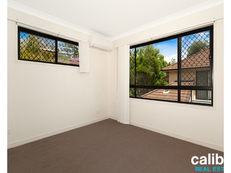 3/8 Sundridge Street, Taringa QLD 4068