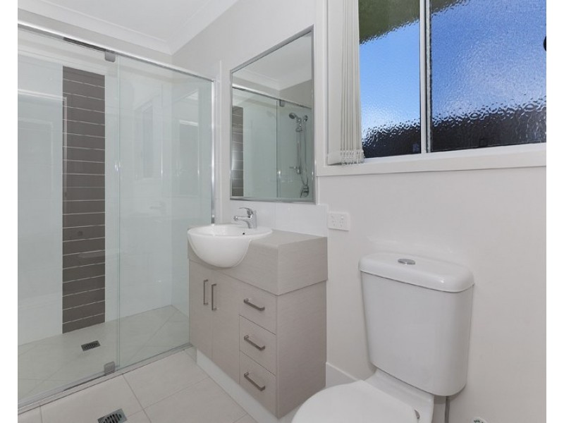 48 Hallvard Crescent, Augustine Heights QLD 4300