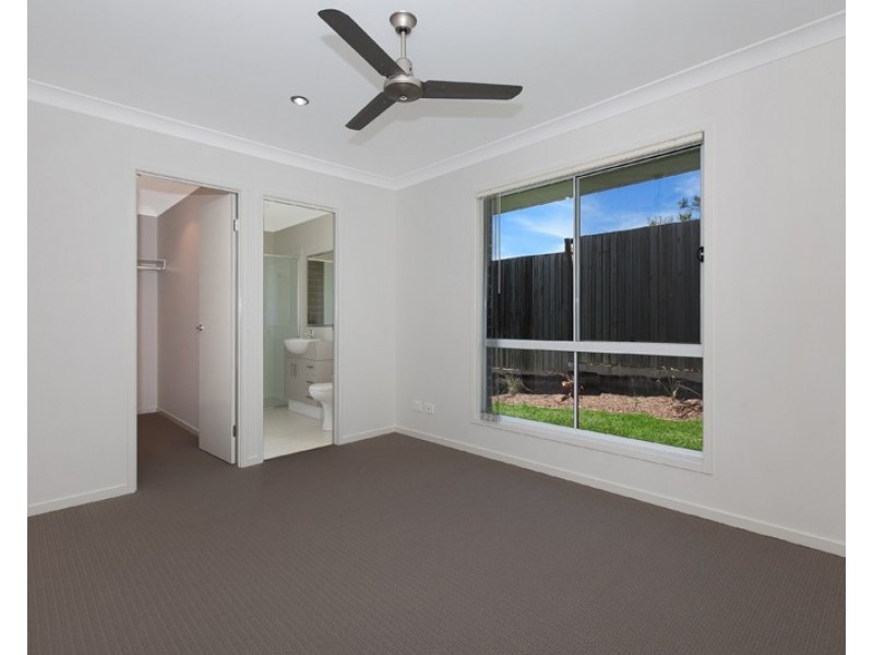 48 Hallvard Crescent, Augustine Heights QLD 4300