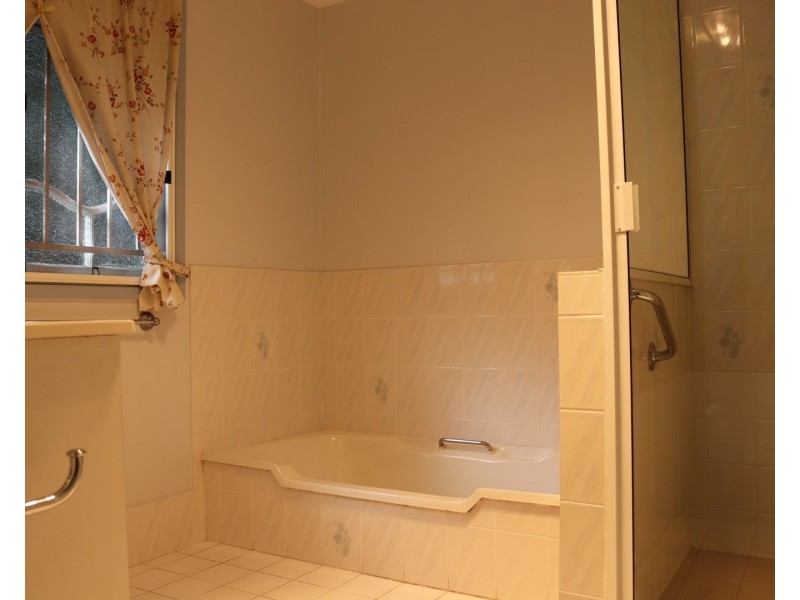 23 Randolph Street, Graceville QLD 4075