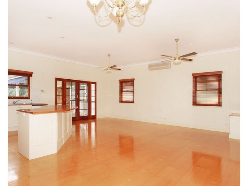 4 Blackmore Street, Windsor QLD 4030