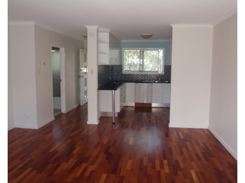 4/44 Sisley Street, St Lucia QLD 4067
