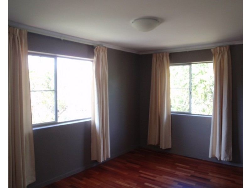 4/44 Sisley Street, St Lucia QLD 4067