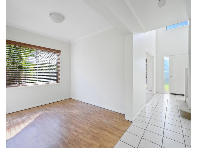 85 Selkirk Crescent, Upper Kedron QLD 4055