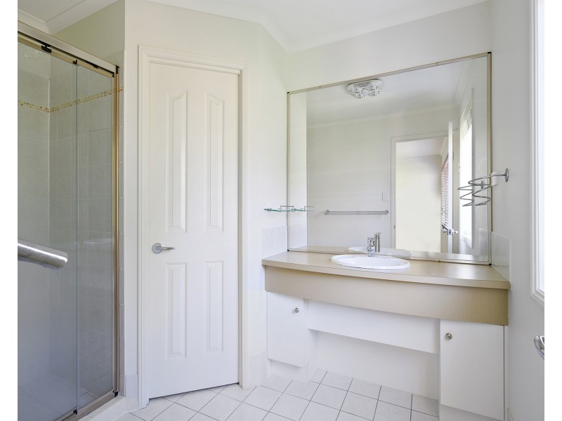 85 Selkirk Crescent, Upper Kedron QLD 4055