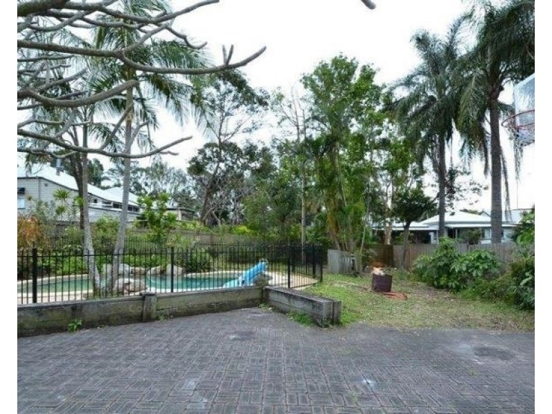 56 Ross Street, Woolloongabba QLD 4102