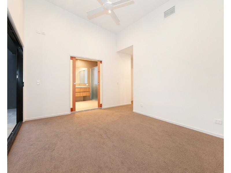 1/23 Albert Street, Woolloongabba QLD 4102