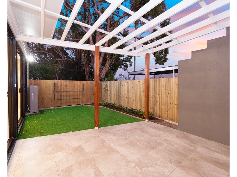 1/23 Albert Street, Woolloongabba QLD 4102