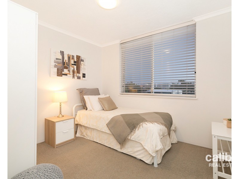 13/122 Macquarie Street, St Lucia QLD 4067