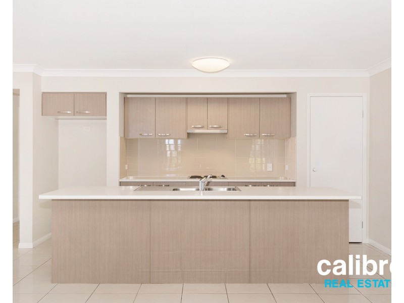 24 Kakadu Court, North Lakes QLD 4509