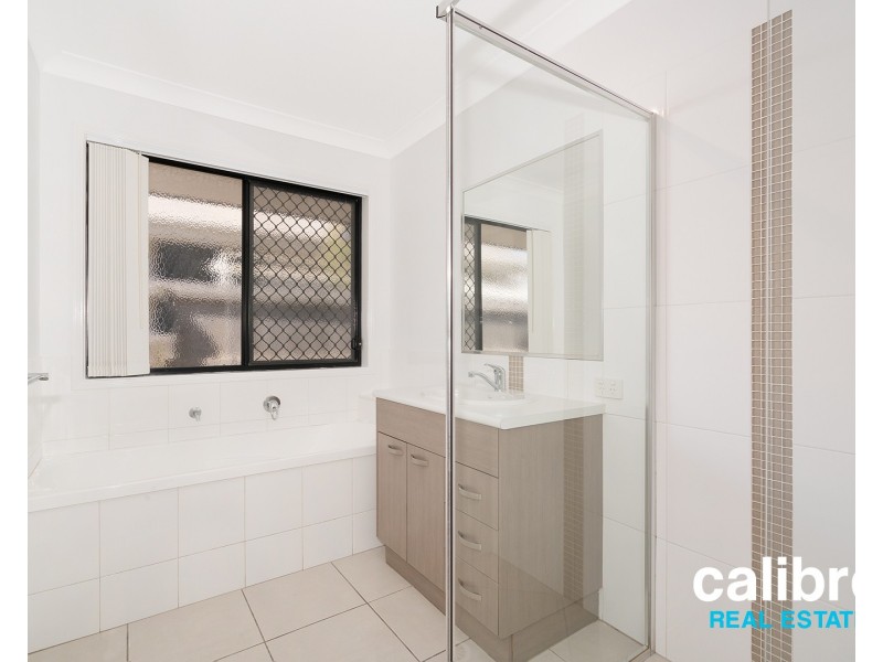 24 Kakadu Court, North Lakes QLD 4509