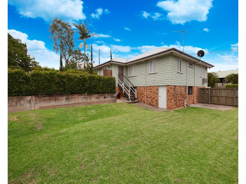 14 Winnam Street, Stafford QLD 4053