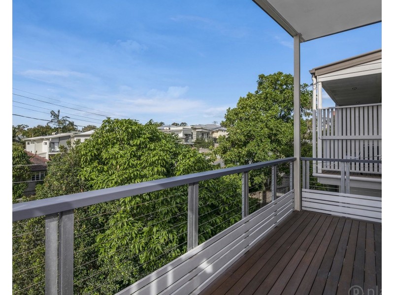 11 Houthem Street, Camp Hill QLD 4152