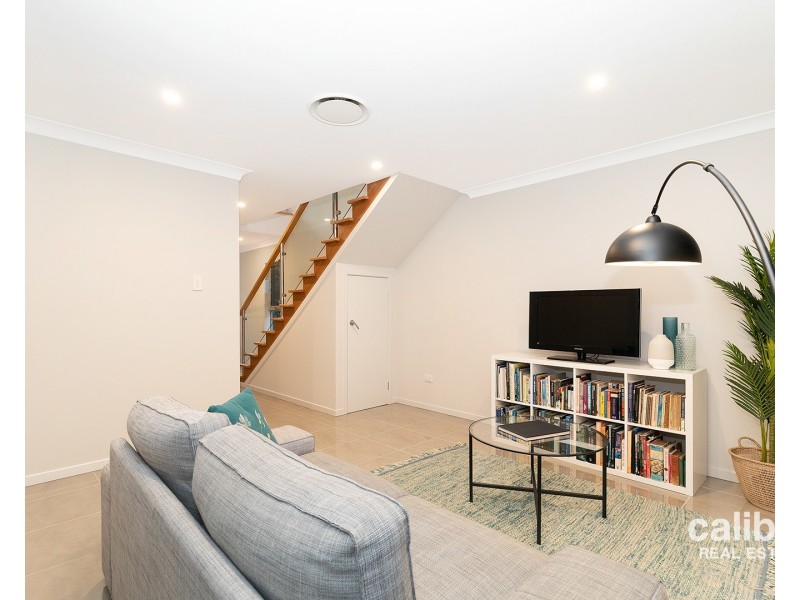 72 Lorward Avenue, Bardon QLD 4065