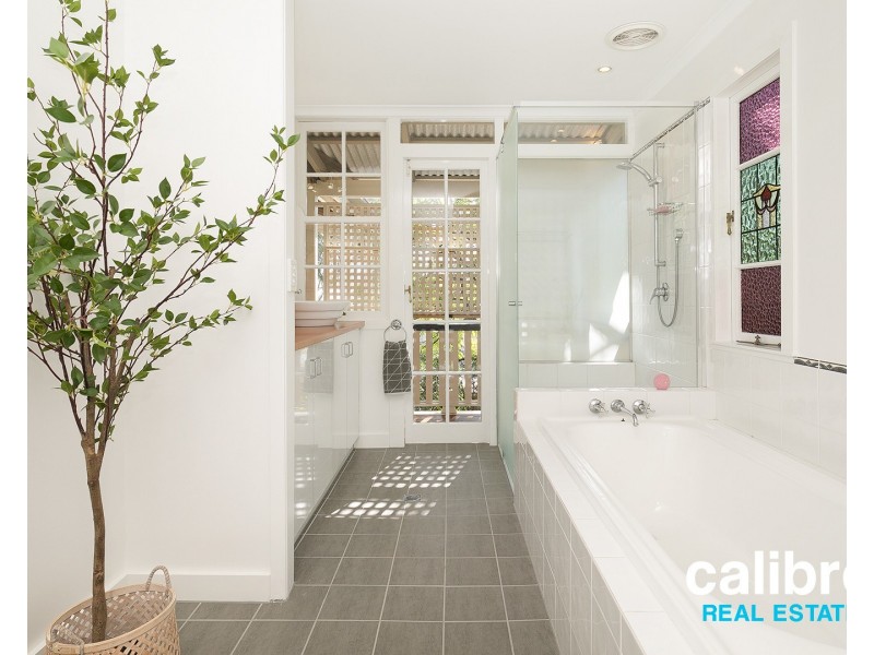33 Dover Street, Red Hill QLD 4059