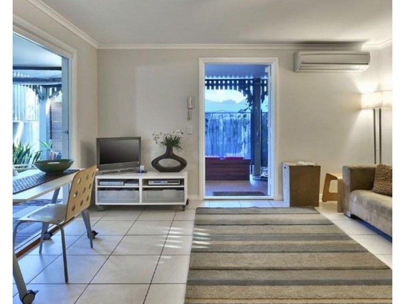 2/94 James Street, New Farm QLD 4005