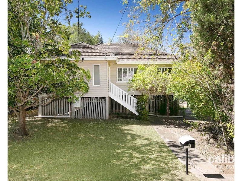 1 Johnstone Street, Sherwood QLD 4075