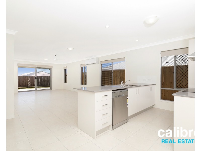 92 Daydream Crescent, Springfield Lakes QLD 4300